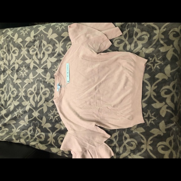 Blush sweater with ruffle detail - Picture 3 of 3